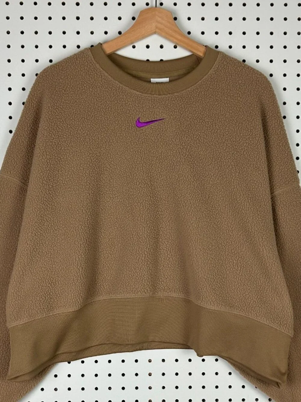 Nike Sportswear Plush Crewneck Sweater Women's Large Brown DQ6844-258‎ NWT Crop